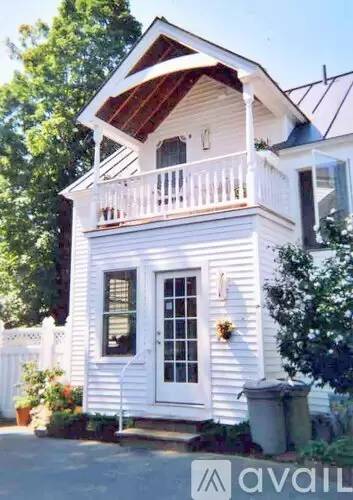 Main picture of 18 Henry St