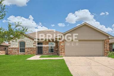 Main picture of 1818 Willowbrook Dr