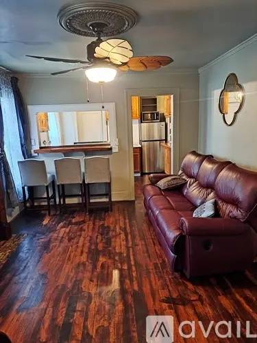 Main picture of 2407 6th Ave