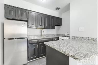 Main picture of 5534 N Kenmore Ave