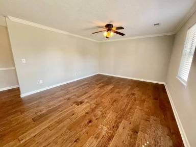 Main picture of 25647 Fairmount Dr