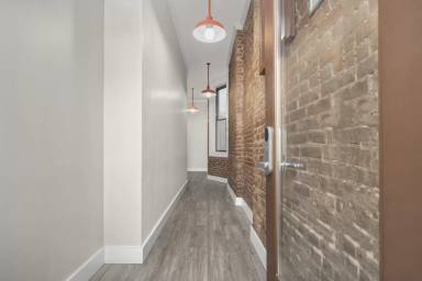 Main picture of 30 Carmine St