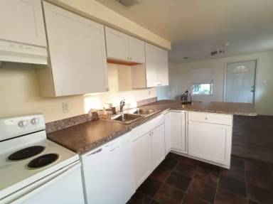 Main picture of 5464 Martin St