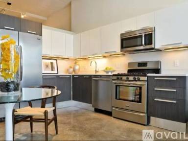 Main picture of 1240 W Randolph St