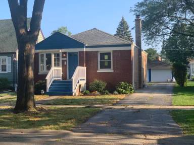 Main picture of 3651 Madison St