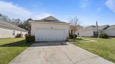 Main picture of 135 Alexander Way