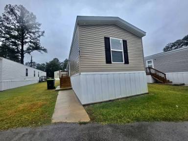 Main picture of 553 Corbin St