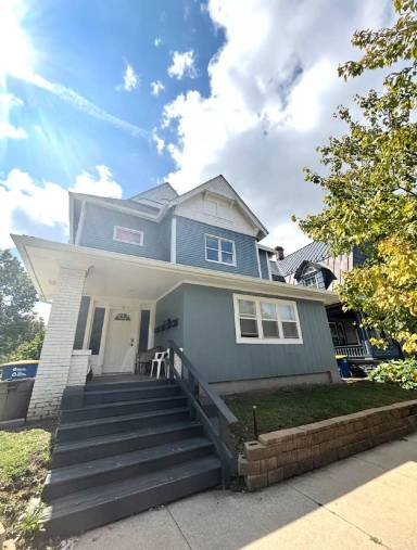 Main picture of 511 W Charles St
