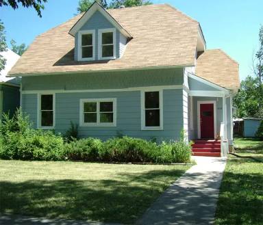 Main picture of 1632 W Pikes Peak Ave