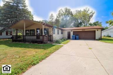 Main picture of 12725 Clay St