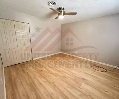 Main picture of 900 Lamont St
