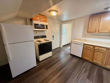 Main picture of 216 N 1st Ave
