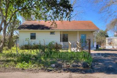 Main picture of 2401 Norfolk St
