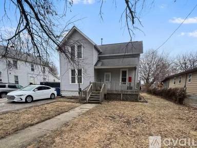 Main picture of 140 N Ridge St