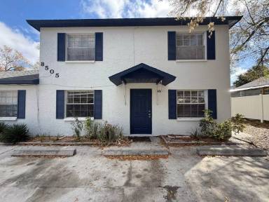 Main picture of 8505 N Tampa St