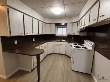 Main picture of 81 Main St