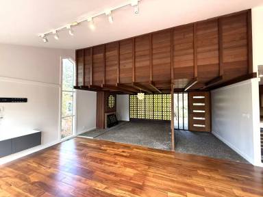 Main picture of 70 Shelley Dr