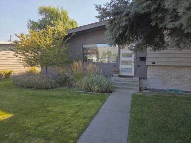 Main picture of 619 Marian Ave