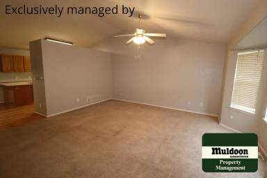 Main picture of 528 S Bellflower Dr