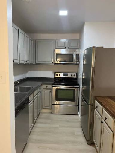 Main picture of Farmingdale Condominium
