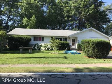 Main picture of 224 E Seminole St