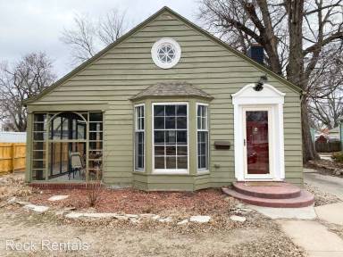 Main picture of 203 W 19th Ave