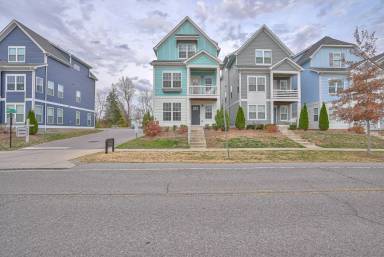 Main picture of 736 Bellevue Rd