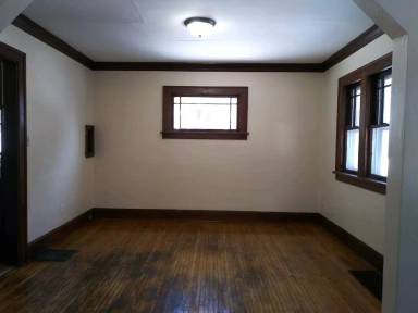 Main picture of 215 N Day Ave