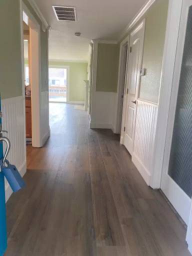 Main picture of 2079 Sand Point Rd