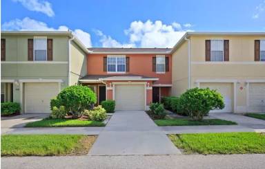 Main picture of 553 Cresting Oak Cir