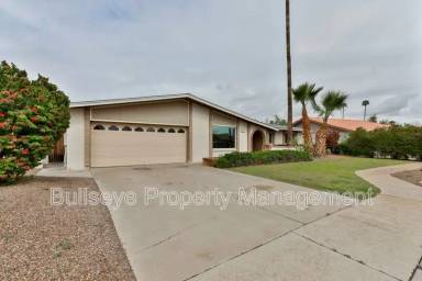 Main picture of 2334 W Calle Iglesia Ave