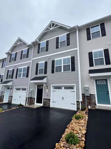 Main picture of 29 Apple Wood Ln