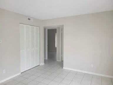 Main picture of 15417 Livingston Ave