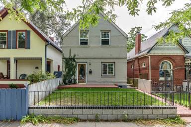 Main picture of 116 W Maple Ave