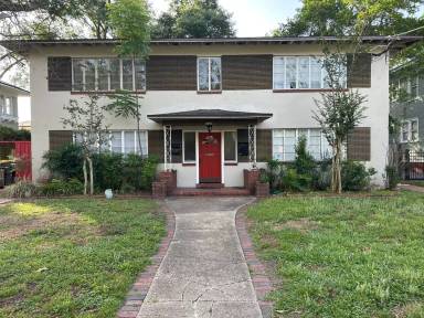 Main picture of 3018 Oak St