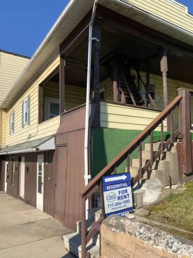 Main picture of 246 1st St