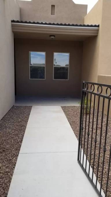 Main picture of 4071 Sommerset Arc