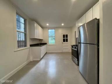 Main picture of 81 Woodlawn Ave