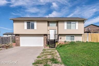 Main picture of 6870 Meadow Rose Ln