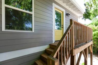 Main picture of 505 Waldo St SE