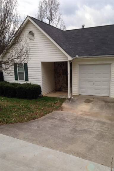 Main picture of 145 Viking Dr