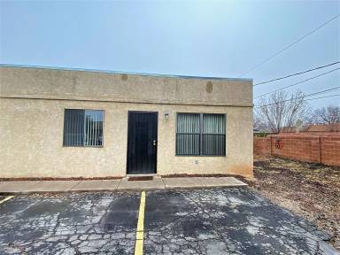 Main picture of 1010 Elm St