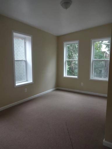 Main picture of 42 N 51st St