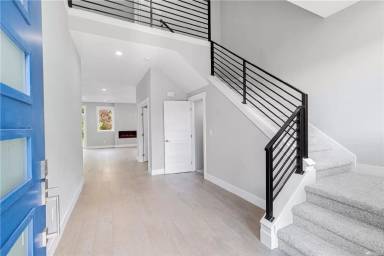 Main picture of 12436 84th Ave NE