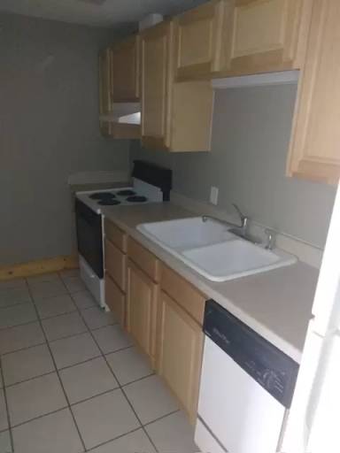 Main picture of 1411 W G St