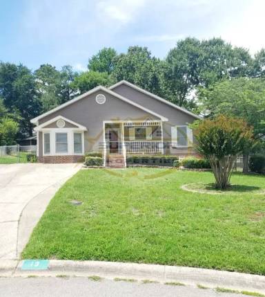 Main picture of 13 Tomafield Ct