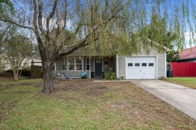 Main picture of 217 Attmore Dr