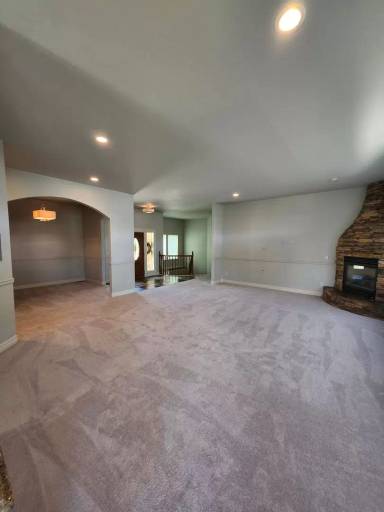 Main picture of 718 Briarwood Dr