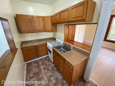 Main picture of 621 Elm St