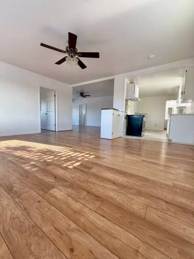Main picture of 21255 Road 220